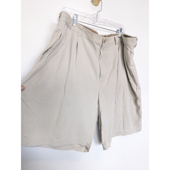 Tommy Bahama Silk Shorts Mens Size 42 Tan Pleated Casual - Picture 4 of 10